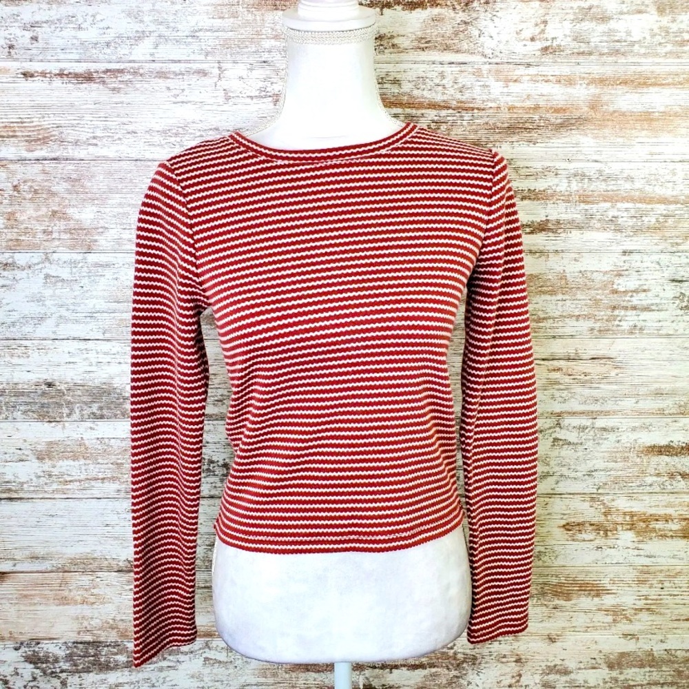 NWOT Lou and Grey Cropped Long Sleeve Tee